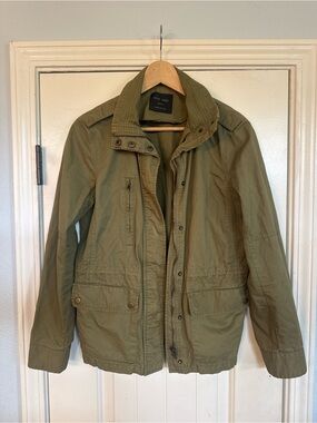 Love Tree M Olive Green Utility Jacket